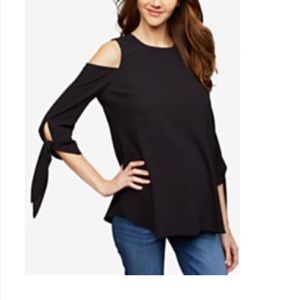 A Pea in the Pod Maternity Top